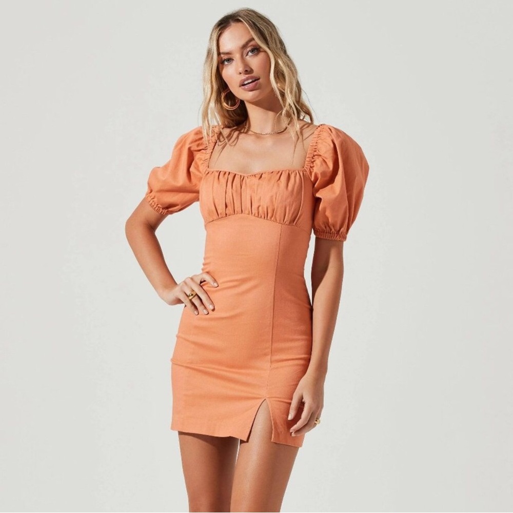 NWT ASTR The Label Wendy Square Neck Mini Dress in Papaya Sz L